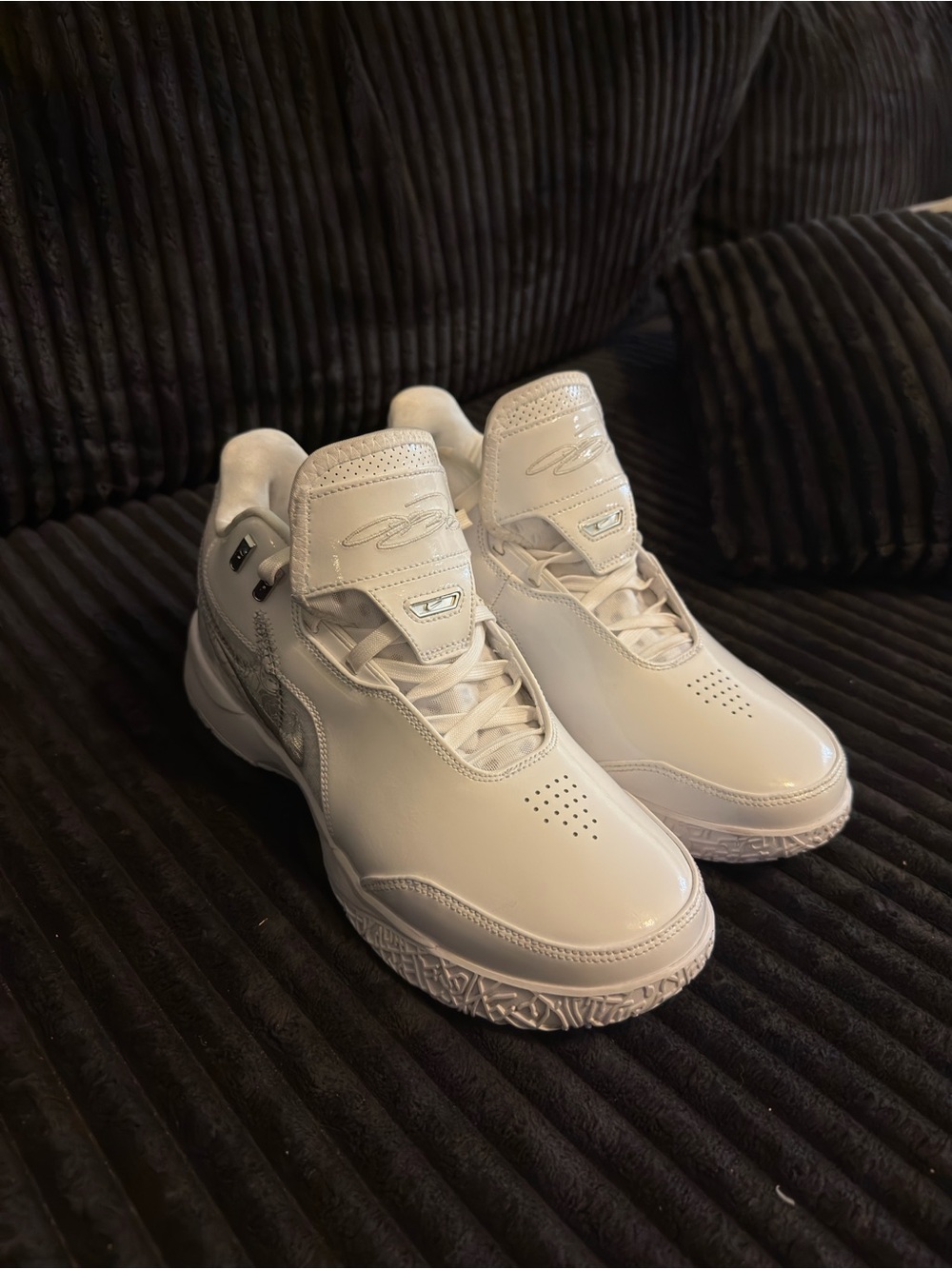 Nike Air Zoom Basketball Shoes Triple White Sz 9.5 New